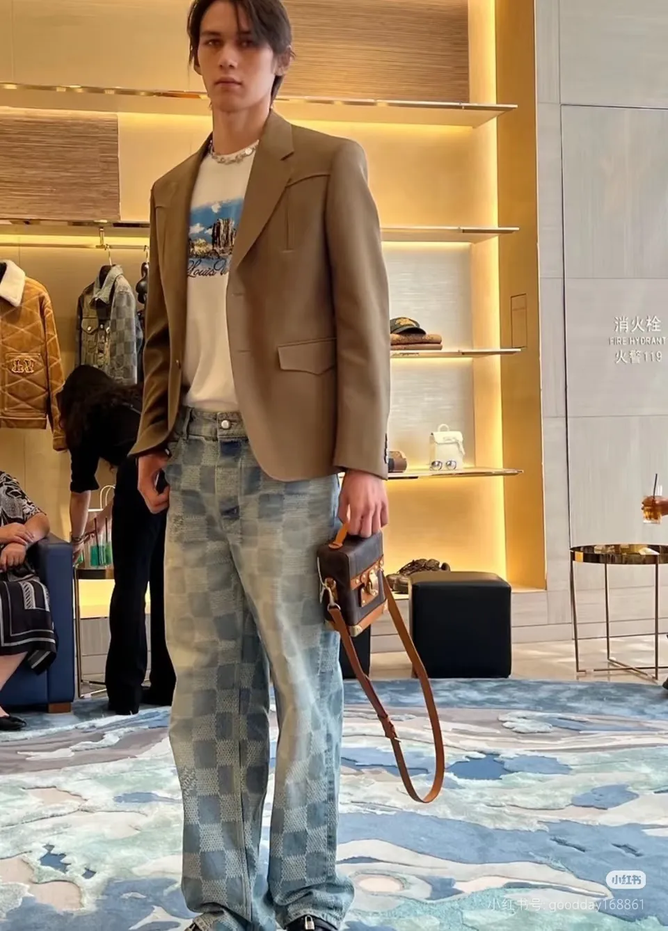 Louis Vuitton/